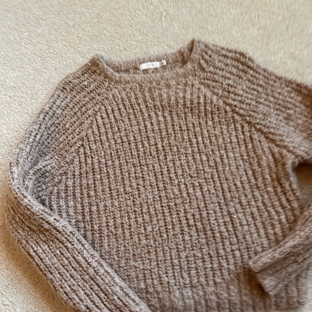 Lush Medium Textured Knit Teddy Bear Brown Sweater 🧸 - Picture 2 of 5